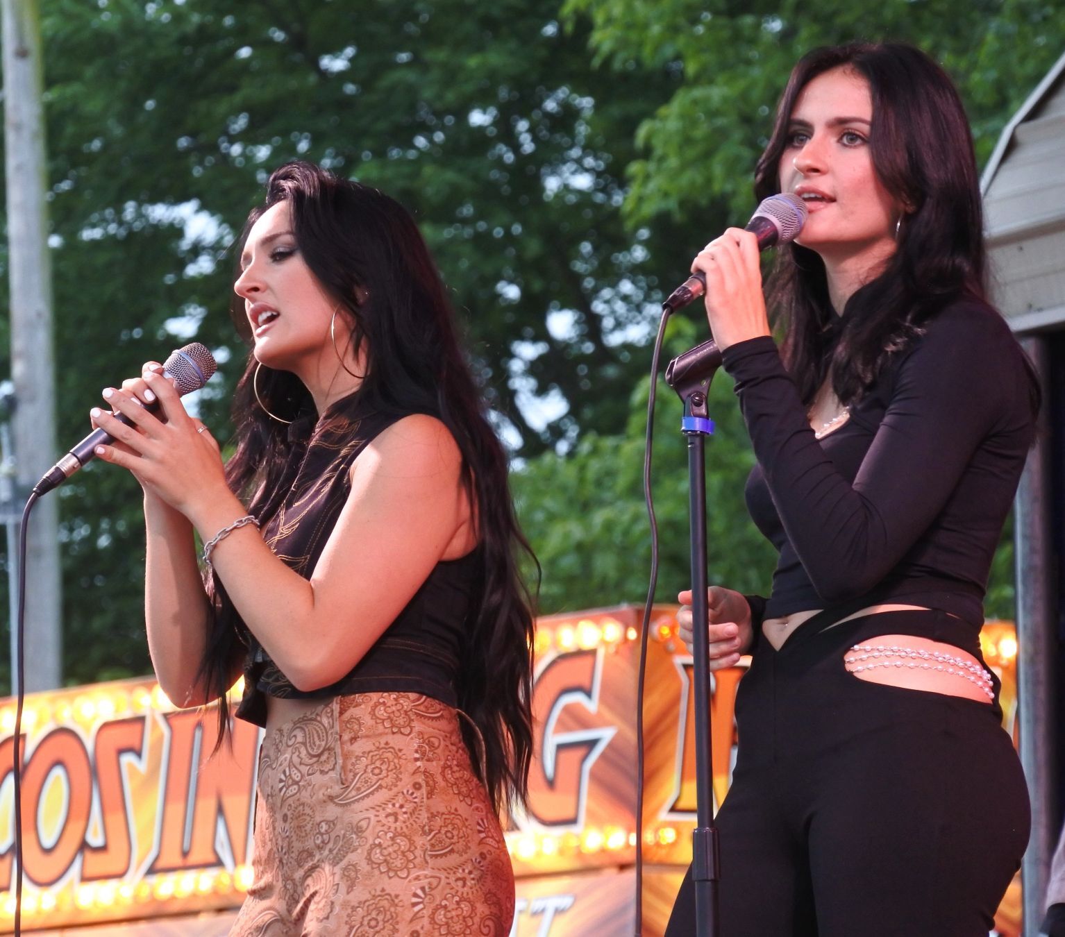 Presley & Taylor entertain crowd